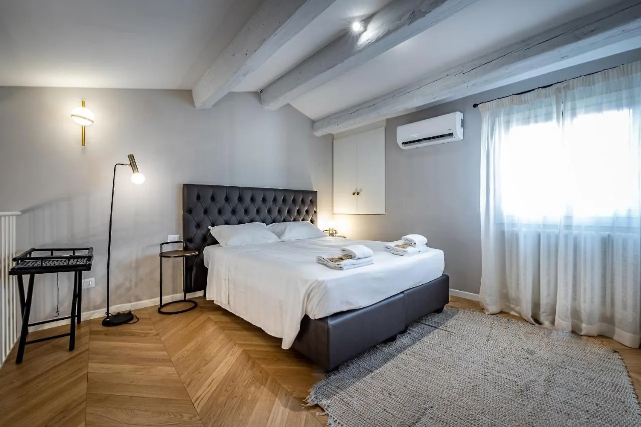 Hs4U Ricasoli Luxury Apartment Near Duomo N. 3 Florence 0*,