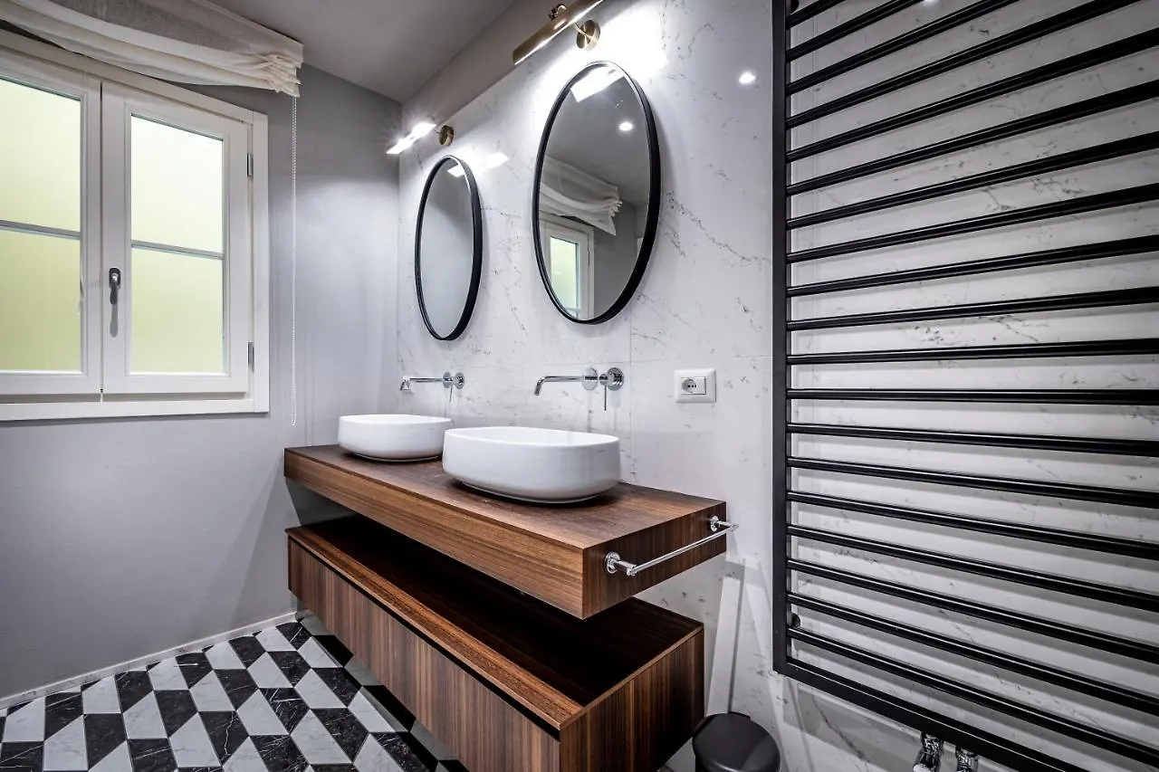 Hs4U Ricasoli Luxury Apartment Near Duomo N. 3 Florence