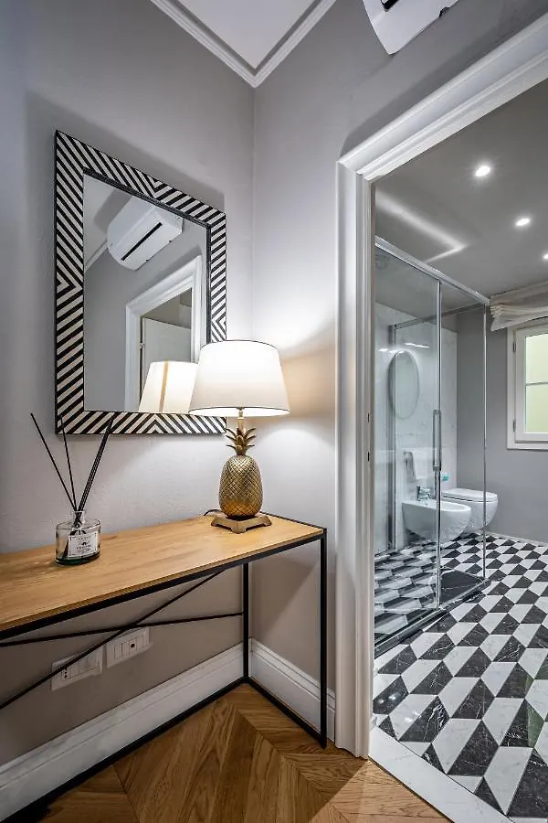 Hs4U Ricasoli Luxury Apartment Near Duomo N. 3 Florence